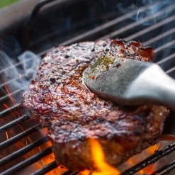 22” Master-Touch™ Charcoal Grill