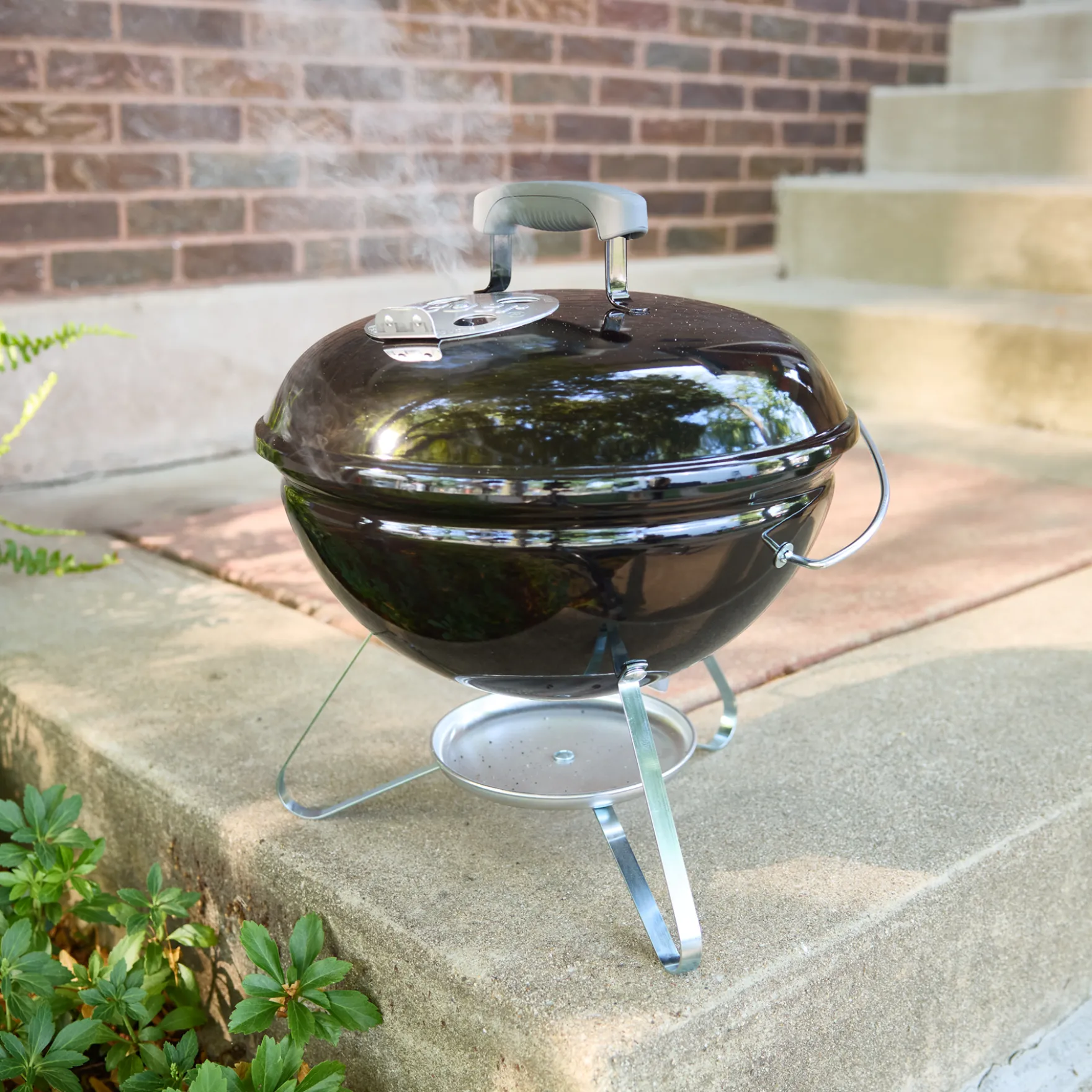 Smokey Joe® 14” Charcoal Grill